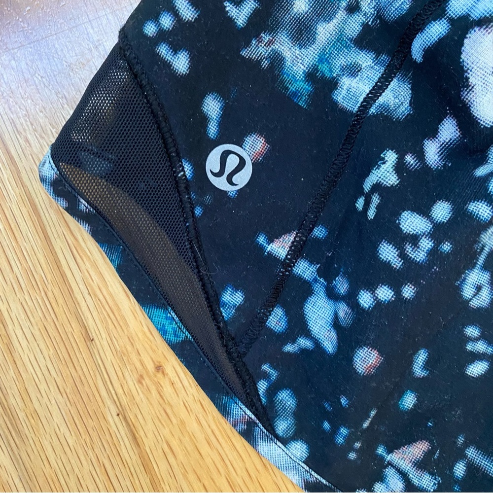Lululemon Hotty Hot Short II Black Pixel Haze Multi EUC - Picture 7 of 13